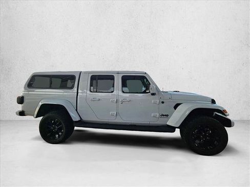 Used 2023 Jeep Gladiator Overland AWD/4WD image 4