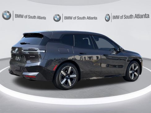 Used 2023 BMW iX xDrive50 w/ Premium Package AWD/4WD image 27