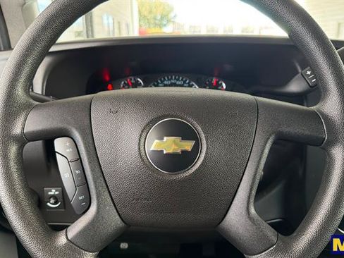 Used 2025 Chevrolet Express 2500 LT w/ LT Preferred Equipment Group RWD image 29