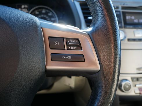 Used 2013 Subaru Outback 2.5i Premium w/ All-Weather Pkg image 28