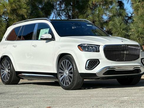 New 2026 Mercedes-Benz Maybach GLS 600 4MATIC image 2