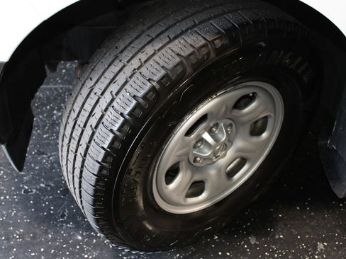 Used 2020 Nissan Frontier S RWD image 33