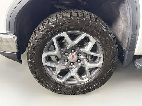 Used 2023 GMC Sierra 1500 SLT w/ SLT Premium Package AWD/4WD image 34