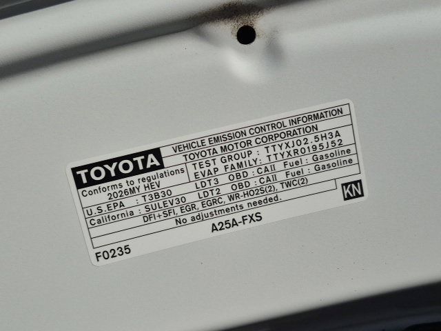 Used 2026 Toyota Sienna LE FWD image 27