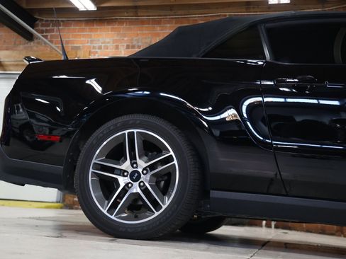 Used 2010 Ford Mustang Shelby GT500 image 34