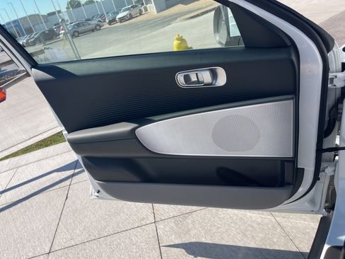 New 2025 Hyundai Ioniq 6 SE image 33