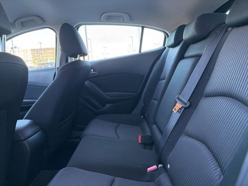 Used 2015 MAZDA MAZDA3 i Touring image 17