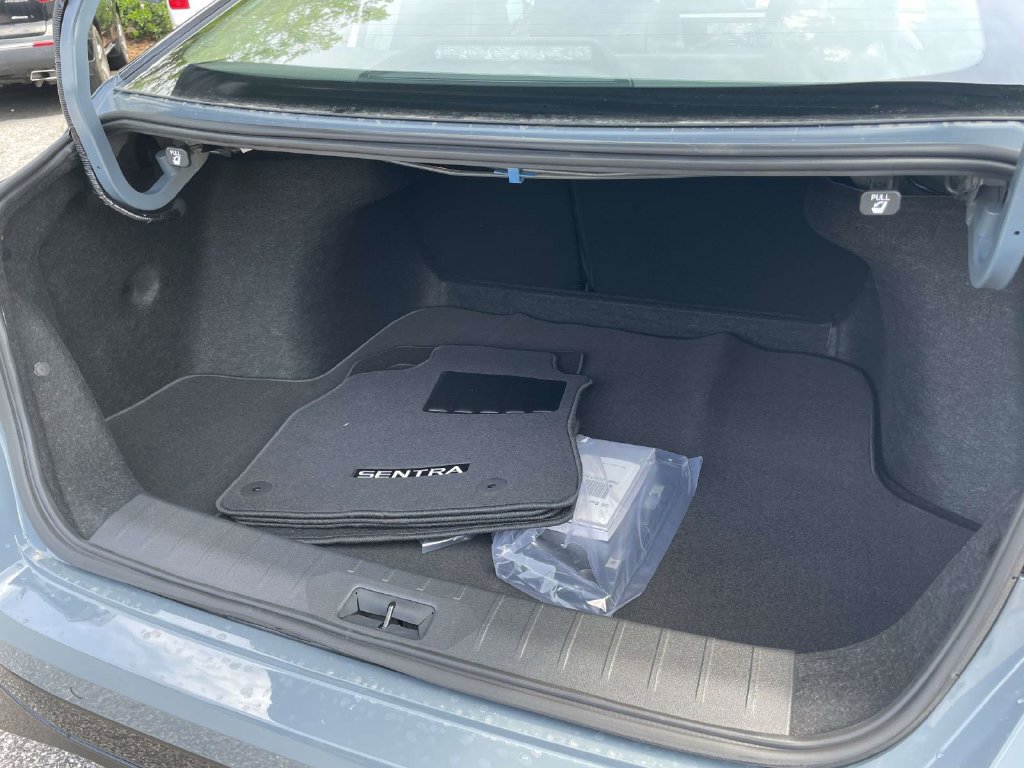 New 2026 Nissan Sentra SR w/ SR Premium Package FWD image 8
