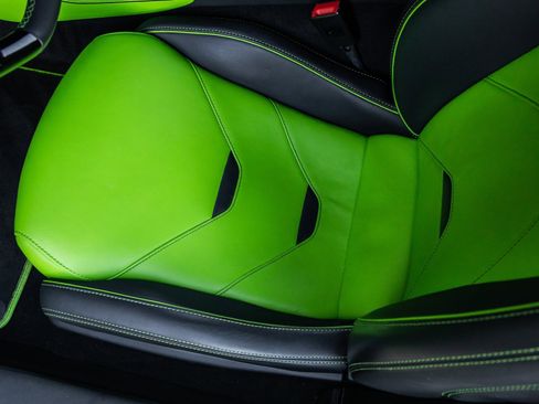 Used 2022 Lamborghini Huracan EVO image 26