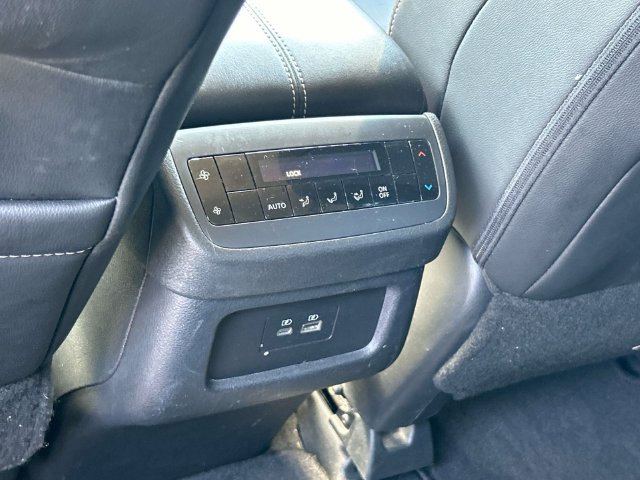 Certified 2025 Nissan Pathfinder SL FWD image 19