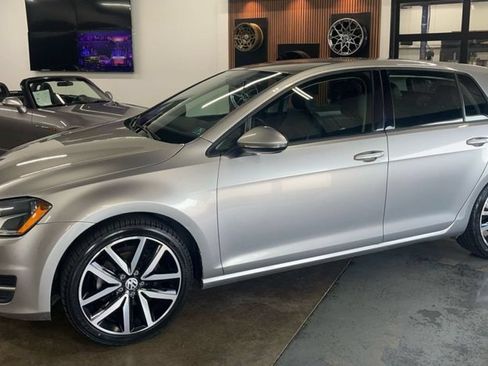 Used 2015 Volkswagen Golf TDI S FWD image 1