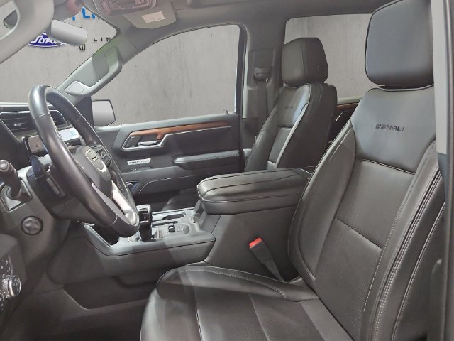 Used 2023 GMC Sierra 1500 Denali w/ Technology Package AWD/4WD image 12