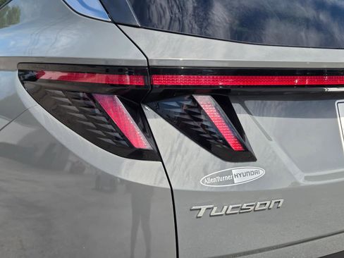 Certified 2024 Hyundai Tucson SEL w/ Convenience Package FWD image 7