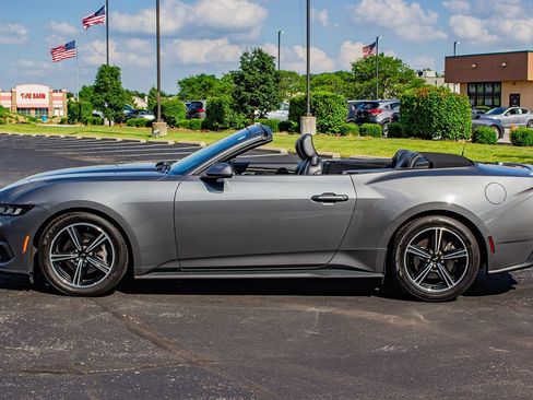 Used 2024 Ford Mustang Premium RWD image 5