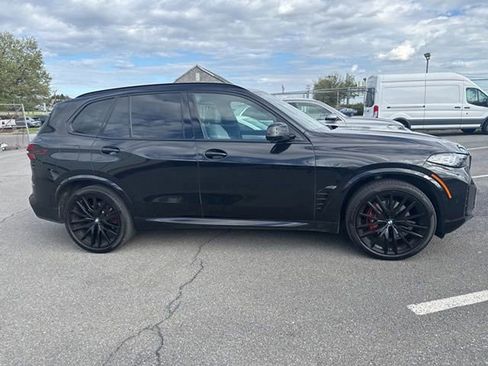 Used 2024 BMW X5 xDrive40i w/ M Sport Package image 4