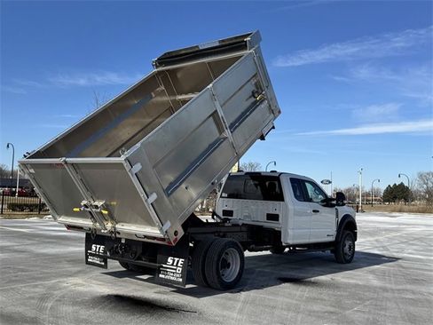 New 2025 Ford F550 4x4 SuperCab Super Duty image 13