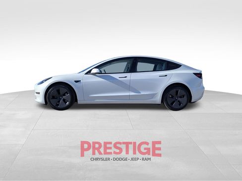 Used 2023 Tesla Model 3 Standard Range image 15