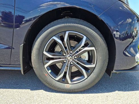 New 2026 Toyota Sienna Platinum AWD/4WD image 4