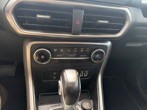 Used 2018 Ford EcoSport SE FWD image 22