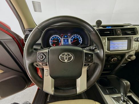 Used 2014 Toyota 4Runner SR5 RWD image 11