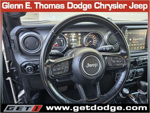 Certified 2021 Jeep Gladiator Willys image 16