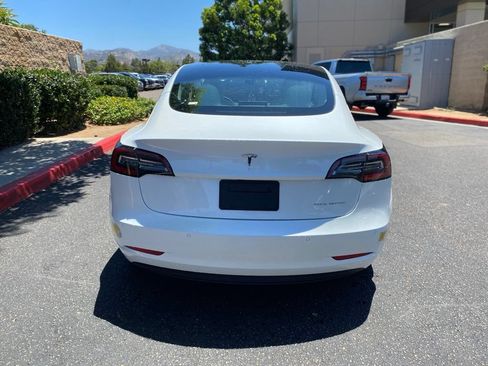 Used 2022 Tesla Model 3 Long Range AWD/4WD image 9