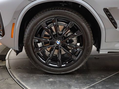 Used 2025 BMW X4 xDrive30i w/ Premium Package image 11
