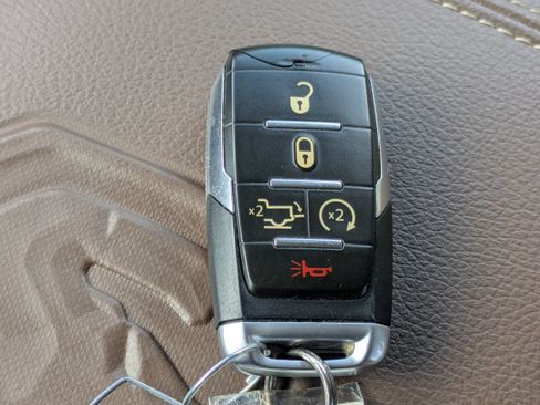 Used 2021 RAM 1500 Laramie RWD image 27