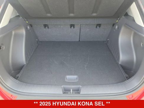 Used 2025 Hyundai Kona SEL AWD/4WD image 31