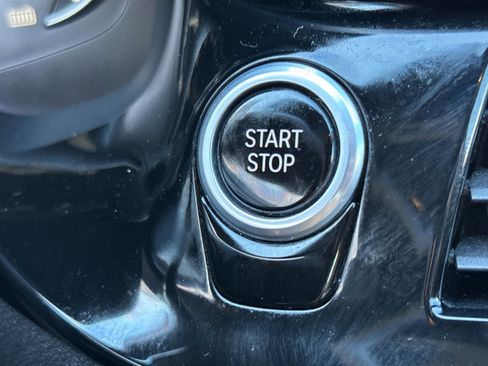 Used 2018 BMW 530e w/ Premium Package 2 image 32