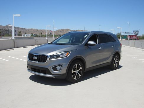 Used 2018 Kia Sorento EX w/ EX Advanced Touring Package FWD image 1