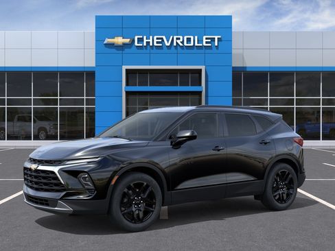 New 2026 Chevrolet Blazer LT w/ Convenience Package FWD image 3