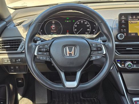 Used 2018 Honda Accord Touring image 6