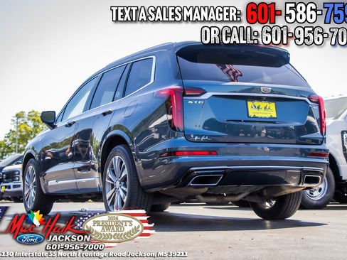 Used 2020 Cadillac XT6 Premium Luxury FWD image 4