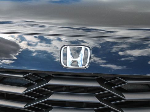 Used 2024 Honda HR-V Sport image 6