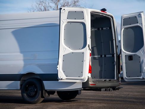 New 2026 Mercedes-Benz Sprinter 2500 image 10