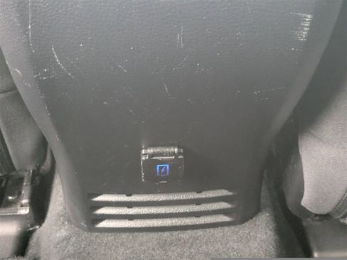 Used 2020 Toyota Tacoma TRD Sport w/ Phone Cable & Charge Package image 16