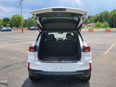 Used 2021 Chevrolet TrailBlazer RS w/ Convenience Package FWD image 11