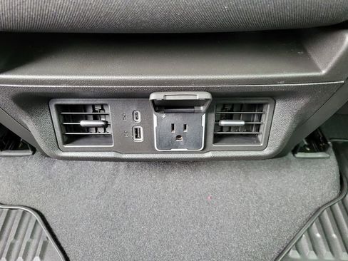 New 2026 GMC Sierra 1500 Elevation image 16