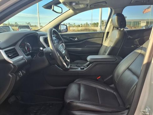 Used 2018 GMC Acadia SLT image 15