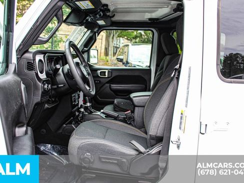 Used 2025 Jeep Wrangler Unlimited Sport AWD/4WD image 16