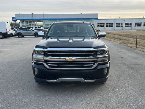 Used 2018 Chevrolet Silverado 1500 High Country image 8