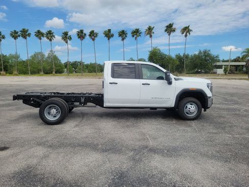 New 2026 GMC Sierra 3500 Pro w/ Convenience Package AWD/4WD image 4