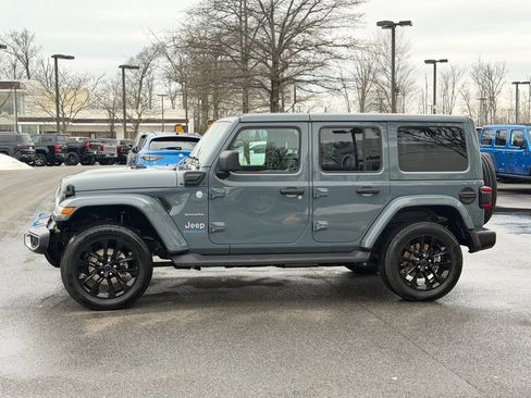 Used 2024 Jeep Wrangler Unlimited Sahara w/ Dual Top Group image 11