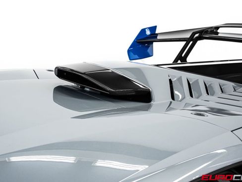 Used 2023 Lamborghini Huracan STO RWD image 17