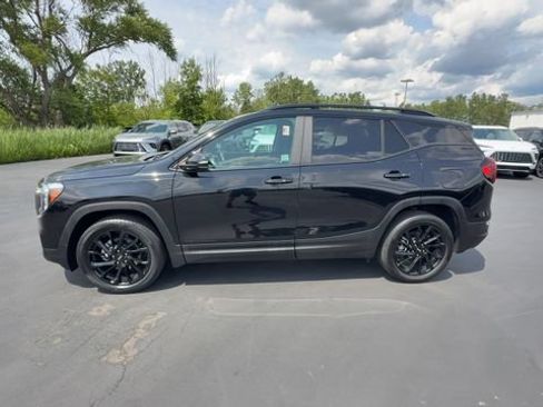 Certified 2023 GMC Terrain SLE w/ Driver Convenience Package AWD/4WD image 5