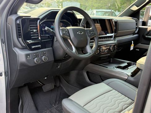 New 2026 Chevrolet Silverado 2500 ZR2 w/ LPO, Dark Essentials Package AWD/4WD image 26