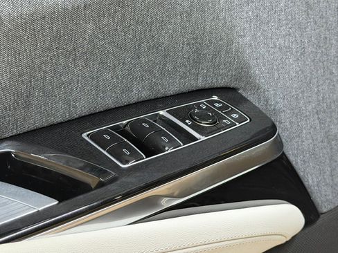 New 2026 Cadillac Escalade ESV Platinum Sport AWD/4WD image 24