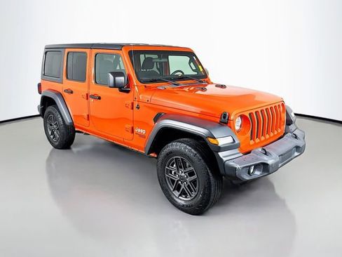 Used 2018 Jeep Wrangler Unlimited Sport S AWD/4WD image 3
