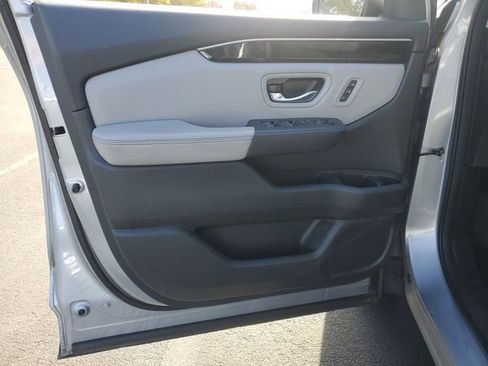 Used 2023 Honda Pilot EX-L image 38